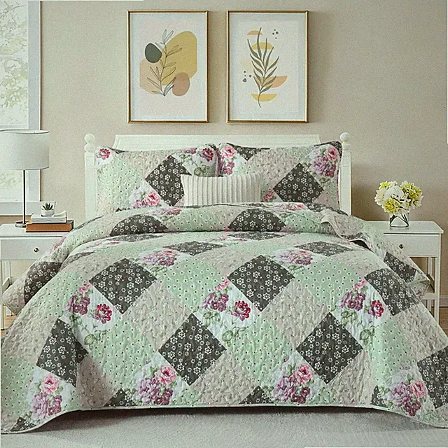 Floral Patchwork Plaid 3-Pce in a Bag Quilt Set Lightweight Microfiber Coverlet