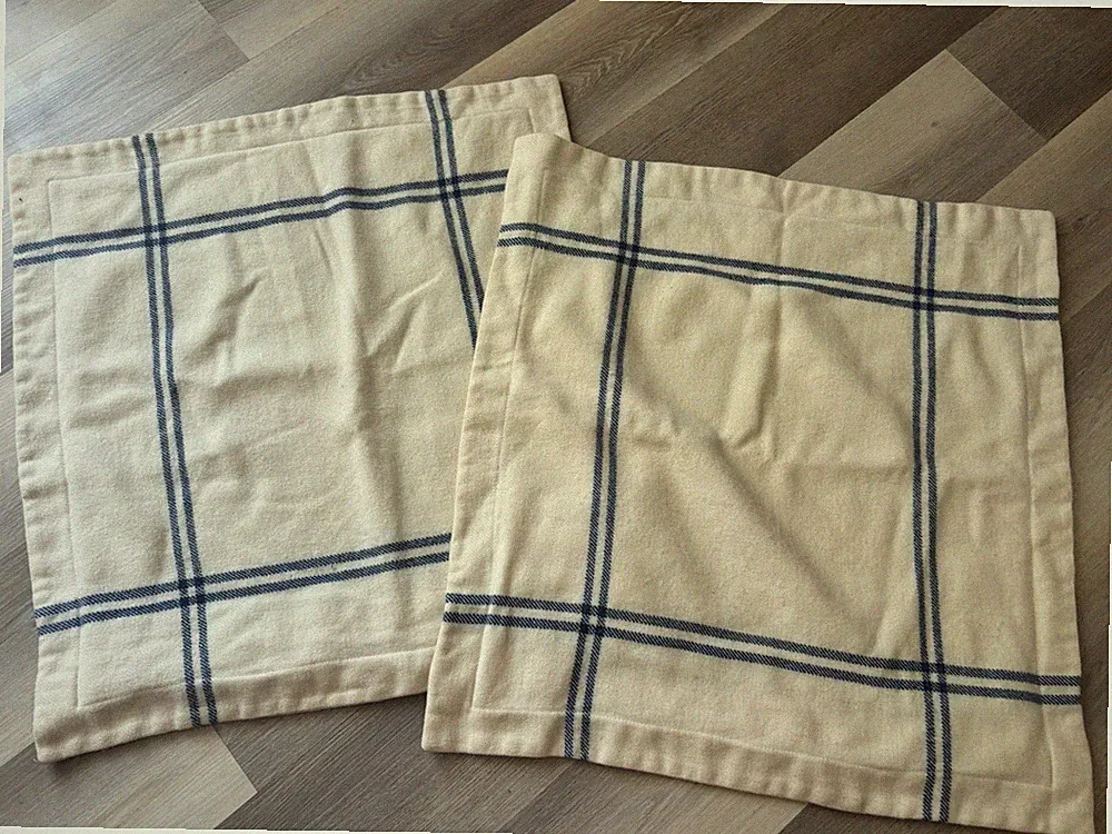 PAIR Lauren Ralph Lauren Newburgh 100% Wool Blue Cream Plaid Euro Shams
