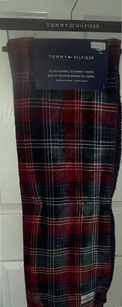 Tommy Hilfiger Plaid Plush Reverse to Sherpa Throw Blanket 50x70in Polyester